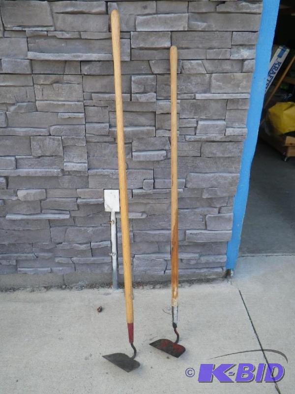 2 hoes...