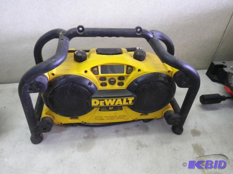 Dewalt radiocharger...