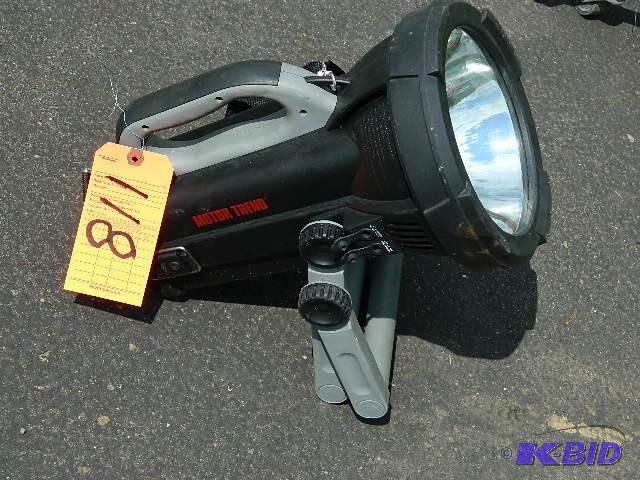 lot 118 image: Motor Trend 10 Million Candle Power Light  N...