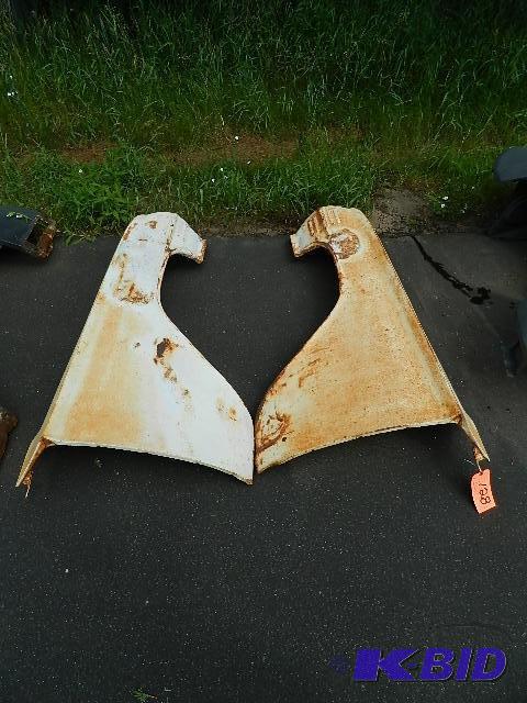 lot 128 image: 1960 Impala Front Fenders, (Pair) You Get Bot...