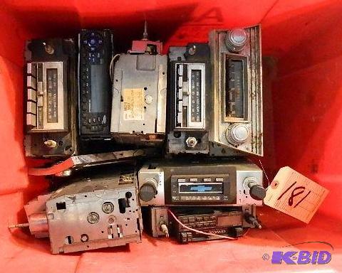 lot 181 image: Tote of vintage car radios. Please see pictur...