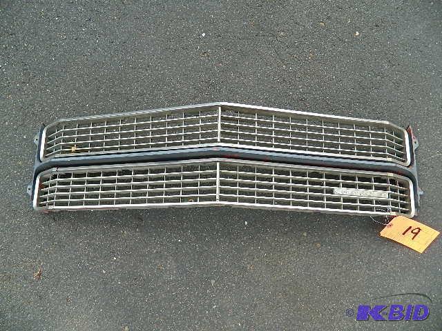 lot 19 image: 1970 Chevelle SS front Grill. Please see pict...