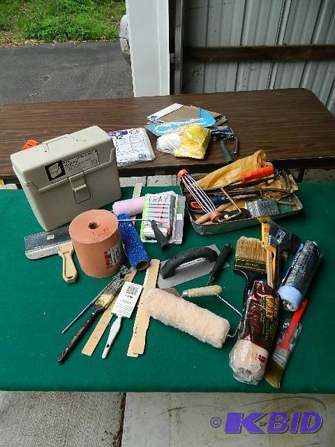 lot 199 image: Painting supplies, tools, sandpaper, drop clo...