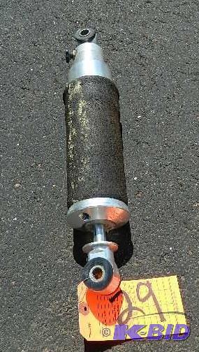lot 29 image: (1) Air bag air ride technology. Good, used. ...