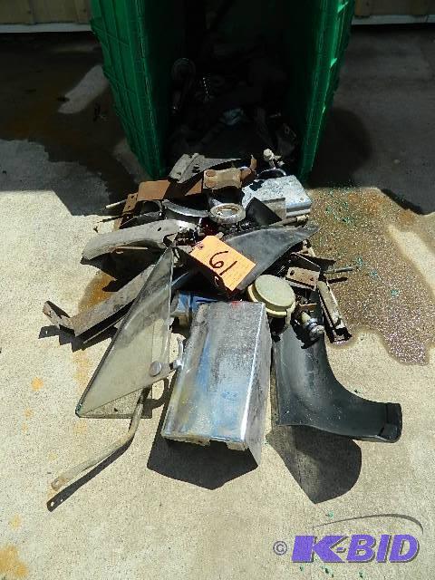 lot 61 image: Assorted parts for Corvettes, Camaros, Chevel...