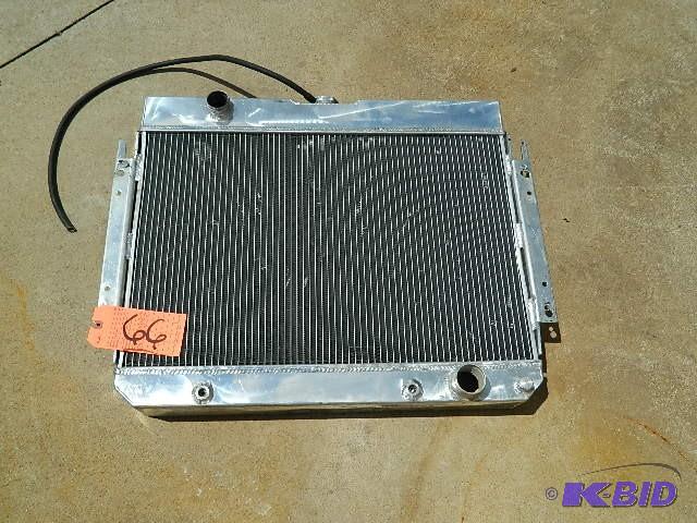 lot 66 image: Custom Radiator for 1966-1972 Chevelle big bl...