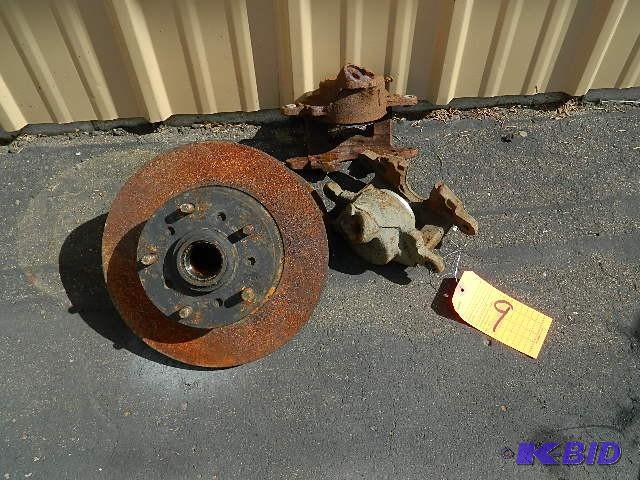 lot 9 image: 1968-1974 era Hubs, Rotors and Calipers for C...