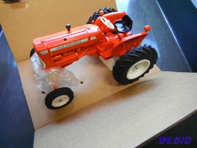 lot 100 image: Allis-Chalmers D15 Tractor...