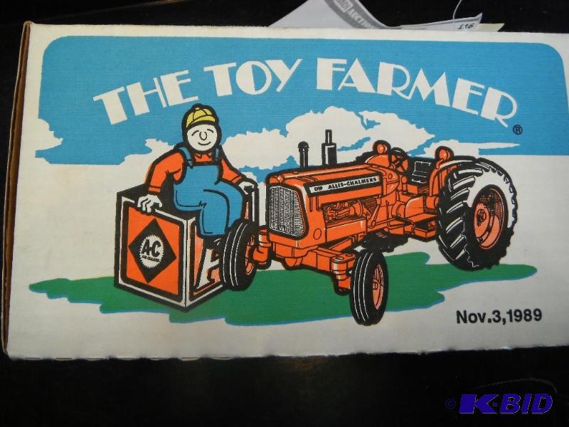 lot 116 image: Allis-Chalmers D-19 Tractor...