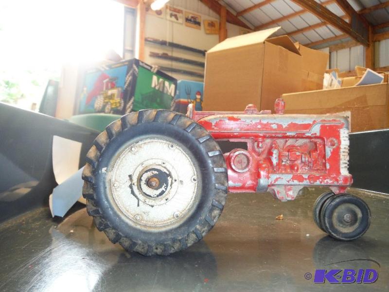 lot 125 image: Hubley Tractor...