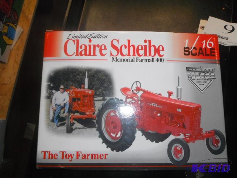 lot 126 image: Farmall 400 Tractor...