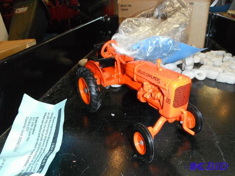 lot 133 image: Allis-Chalmers&nbspB Tractor...