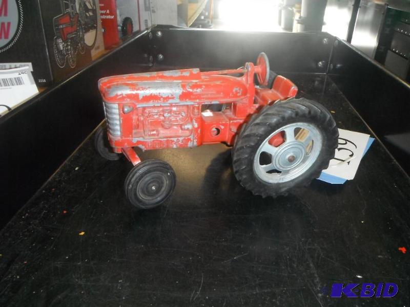 lot 139 image: Hubley Tractor ...