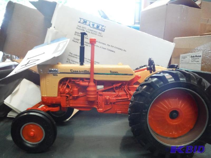 lot 140 image: Case 800 Case-o-matic&nbspDiesel Tractor...