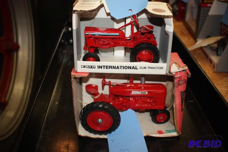 lot 153 image: Heritage Hardware Hank Collectors Edition Tra...