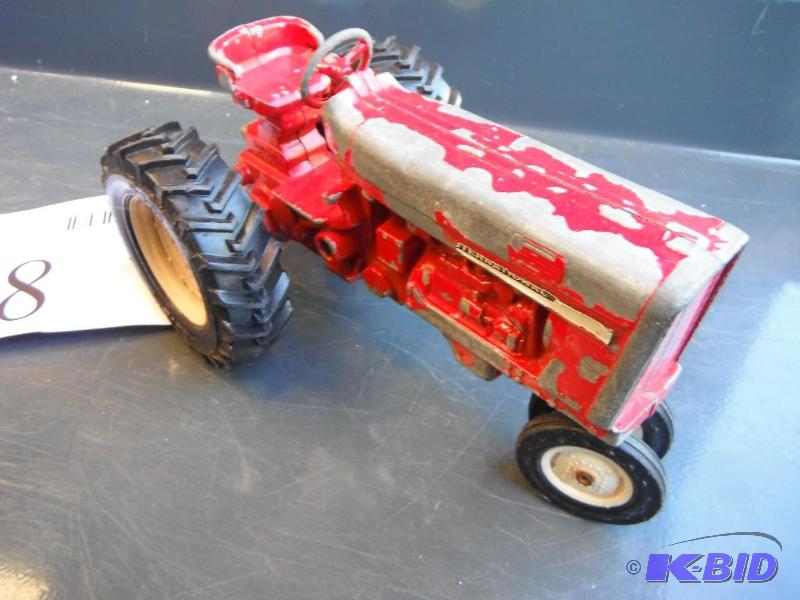lot 18 image: International Tractor...