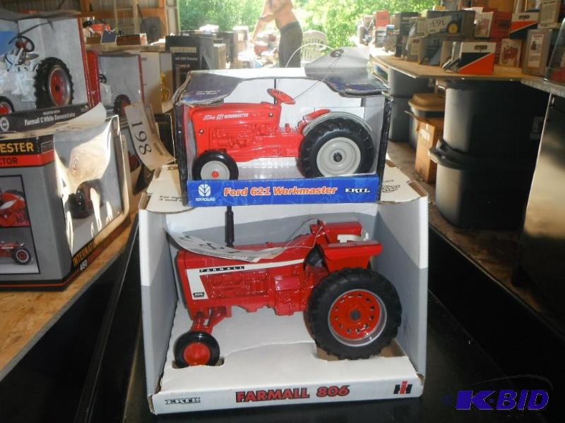 lot 183 image: Farmall&nbsp806 Tractor...