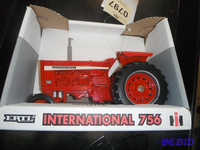 lot 186 image: International 756 Tractor...