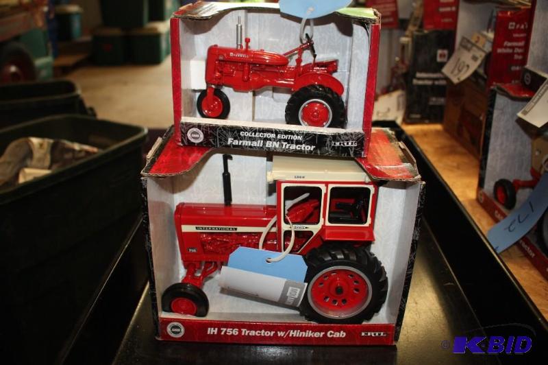 lot 189 image: Collectors Edition Farmall BN Tractor and IH ...