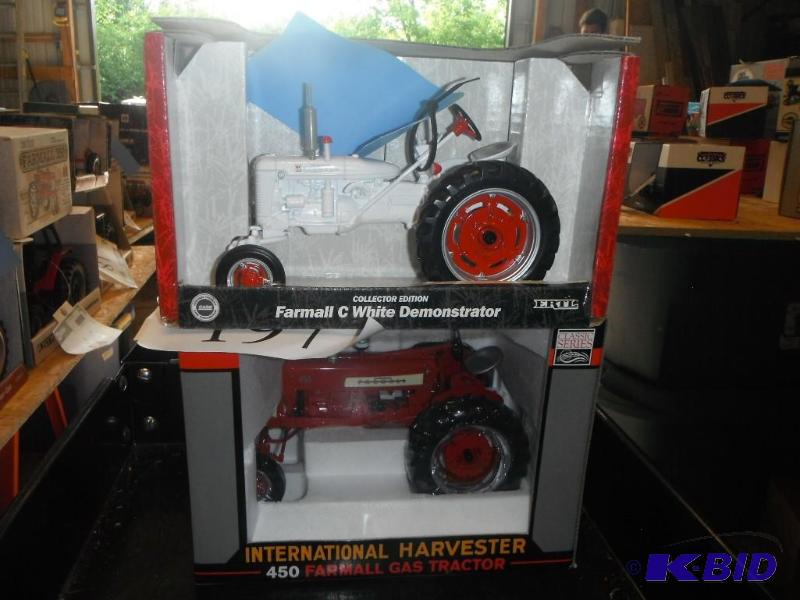 lot 197 image: International Harvester 450 Farmall Gas Tract...