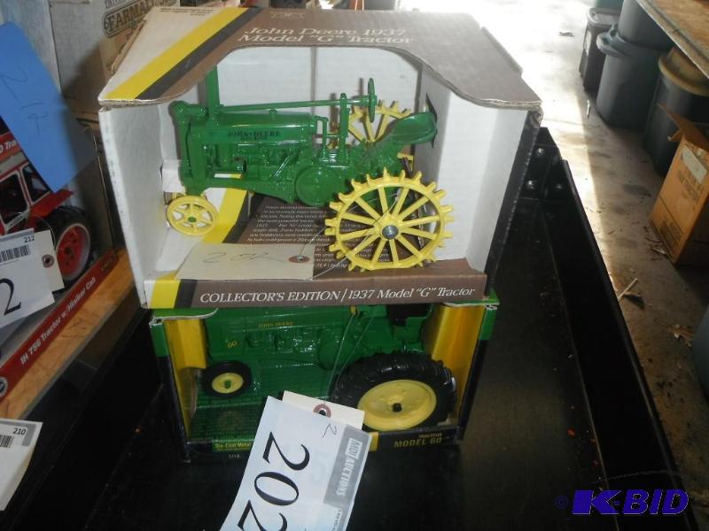 lot 202 image: John Deere Model 60 Tractor and Collectors Ed...