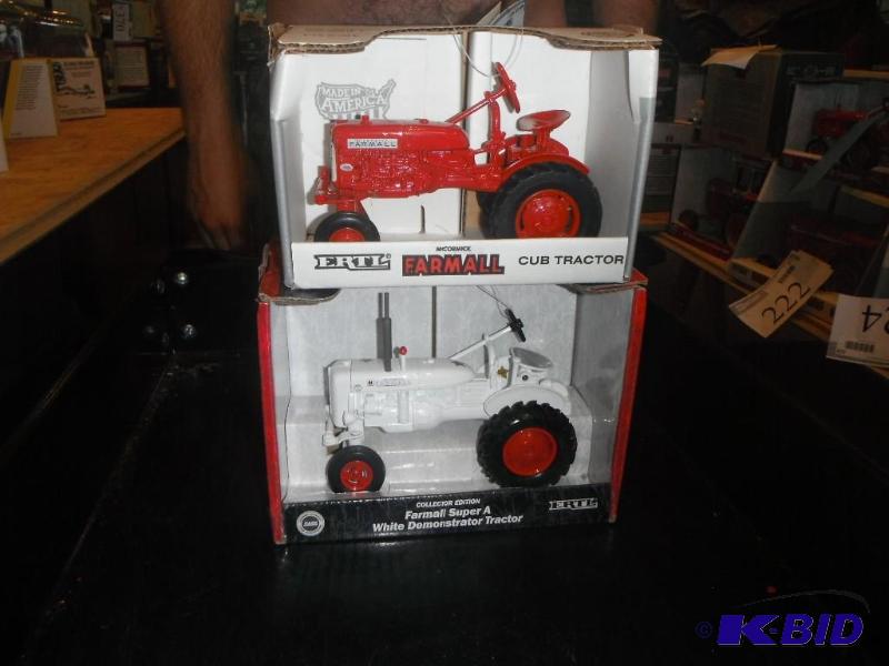 lot 228 image: Farmall Cub Tractor and Collectors Edition Fa...