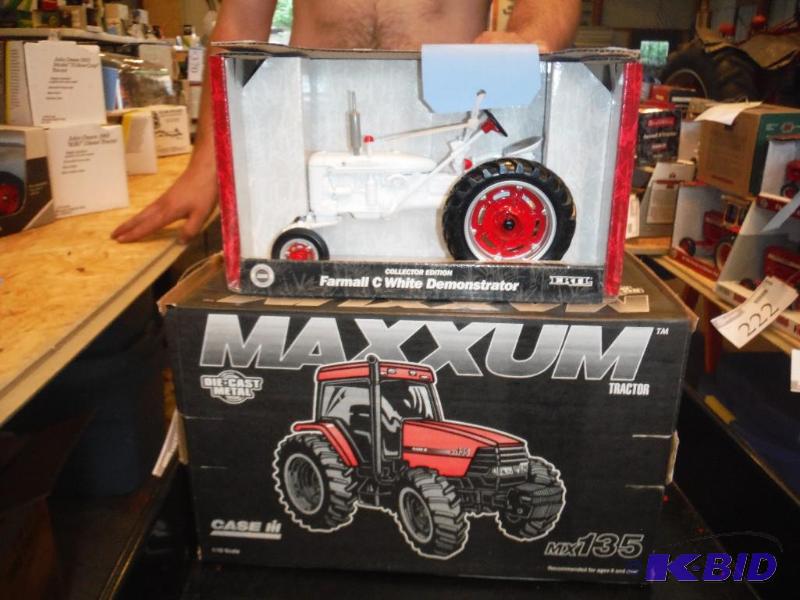 lot 229 image: Collectors Edition Farmall C White Demonstrat...