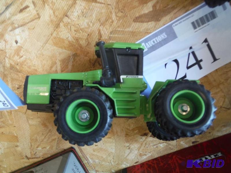 lot 241 image: Steiger Panther 1400 Tractor...