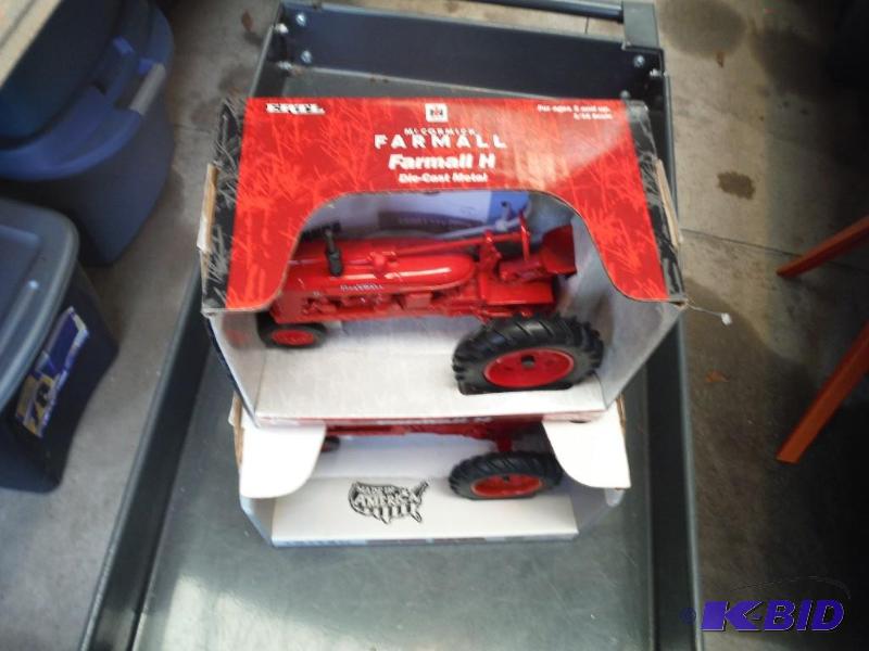 lot 254 image: Farmall H Tractor and Farmall Super M-TA Trac...