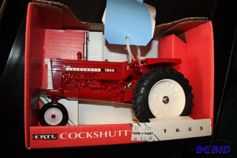 lot 274 image: Cockshutt&nbsp1655 Tractor...