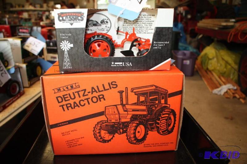 lot 277 image: Allis-Chalmers G Tractor with Plow and Deutz-...