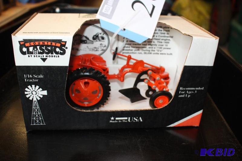 lot 287 image: Allis-Chalmers G Tractor with Plow...