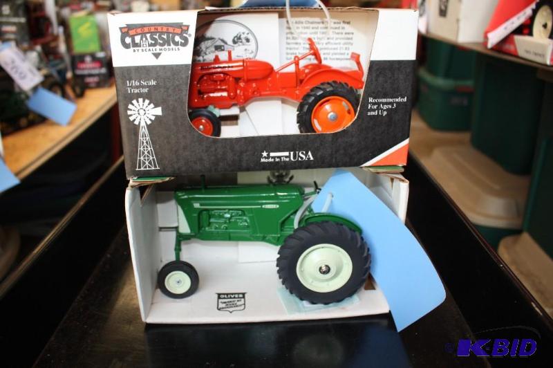 lot 297 image: Oliver 800 Tractor and Allis-Chalmers C Tract...