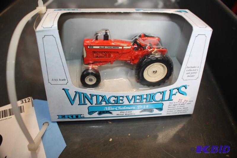 lot 312 image: Allis-Chalmers D19 Tractor ...