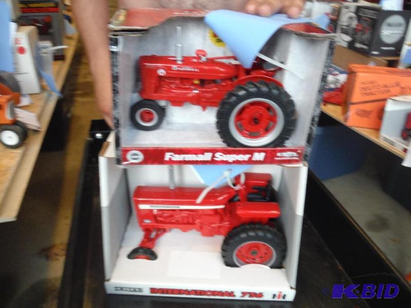 lot 329 image: International 756 Tractor and Farmall&nbspSu...