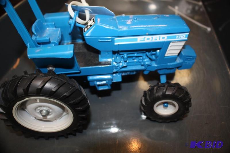 lot 337 image: Ford 7710 Tractor...