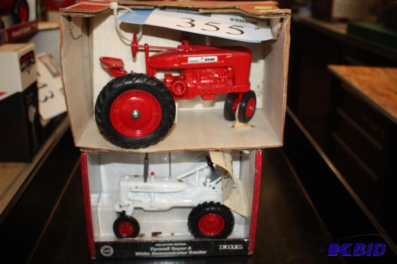 lot 355 image: Heritage Hardware Hank Tractor and Collectors...