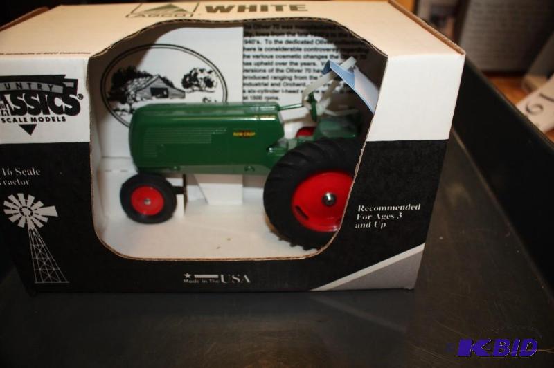 lot 359 image: Oliver 70 Row Crop Tractor...