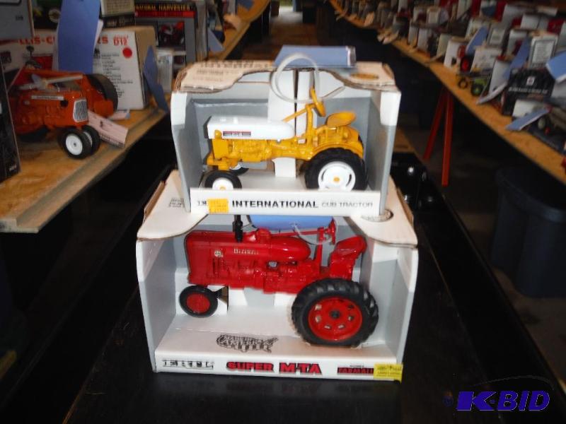 lot 360 image: Farmall&nbspSuper M-TA Tractor and Internati...