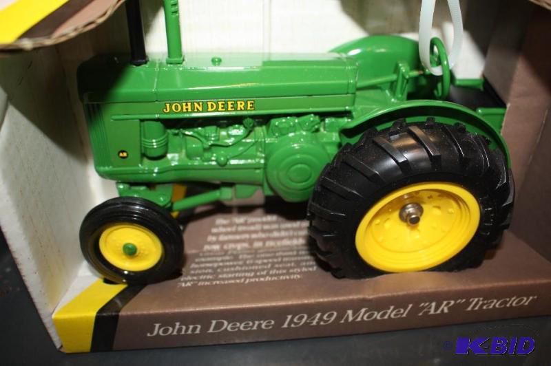lot 364 image: John Deere 1949 Model AR Tractor...