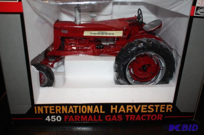 lot 396 image: International Harvester 450 Farmall Gas Tract...