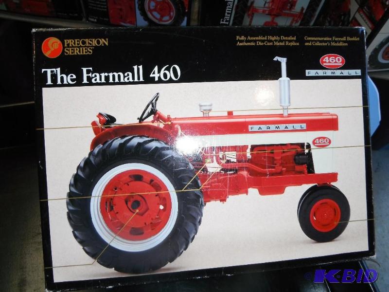 lot 40 image: Farmall 460 Tractor Precision Series #11...