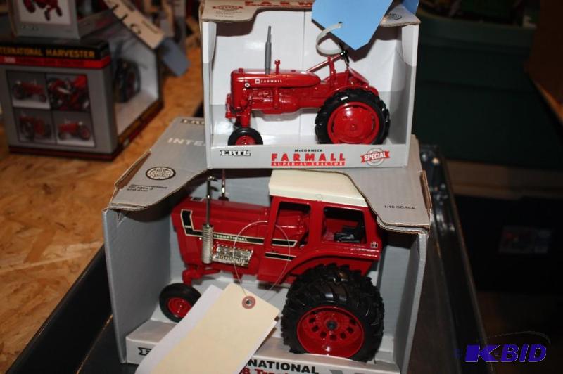 lot 409 image: Farmall Super AV Tractor and International 15...