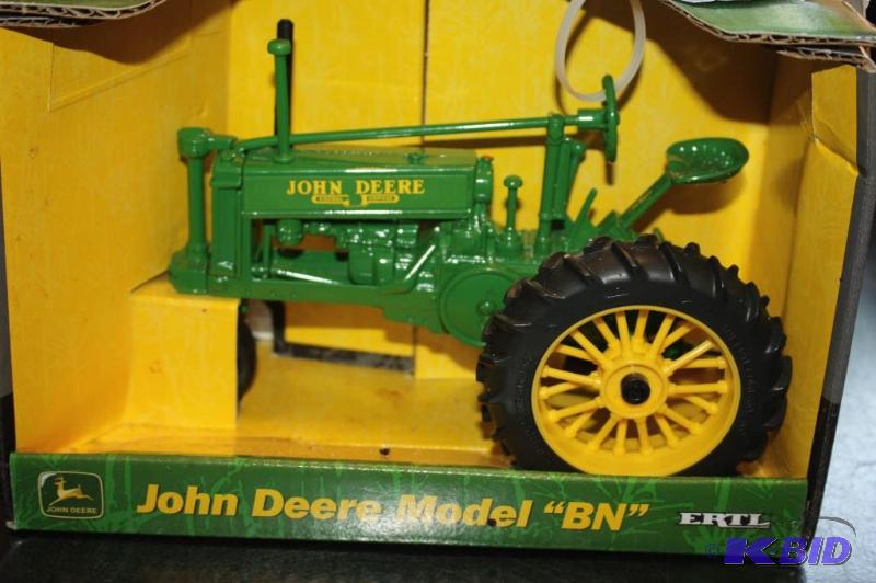 lot 429 image: John Deere Model BN Tractor...
