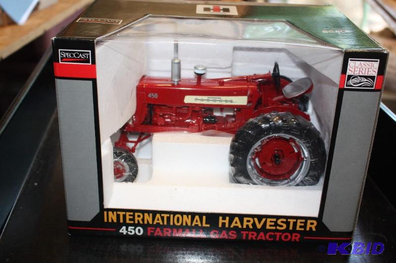 lot 437 image: International Harvester 450 Farmall Gas Tract...