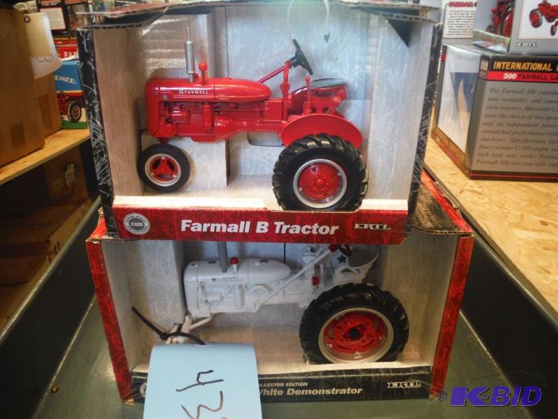 lot 438 image: Farmall B Tractor and Collectors Edition Farm...