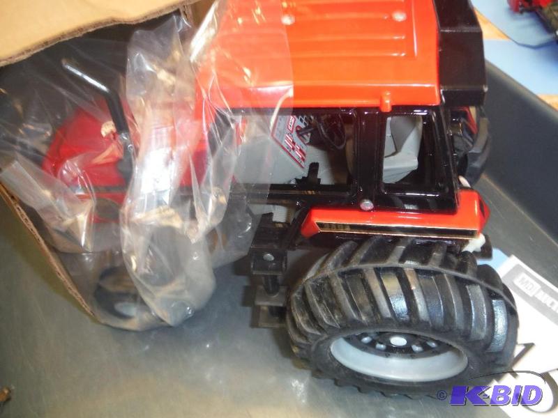 lot 456 image: Case 2594 Tractor...