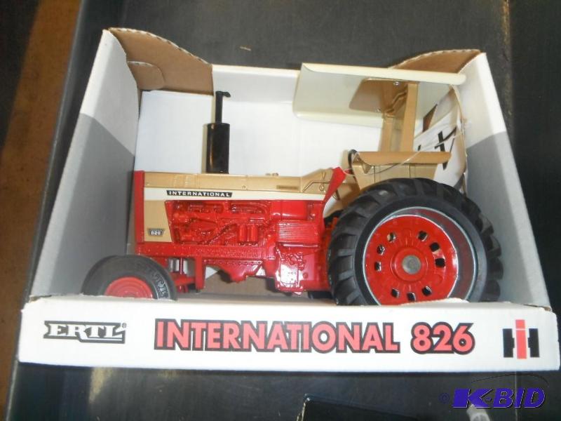 lot 472 image: International 826 Tractor...