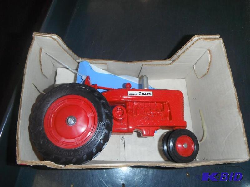 lot 475 image: Heritage Hardware Hank Tractor...