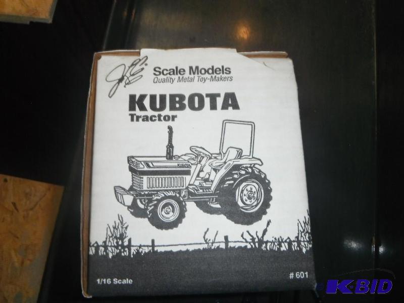 lot 484 image: Kubota Tractor...